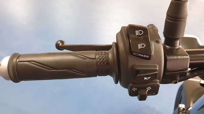 Yamaha MT 15 Switch/Chapa Left Hand Side